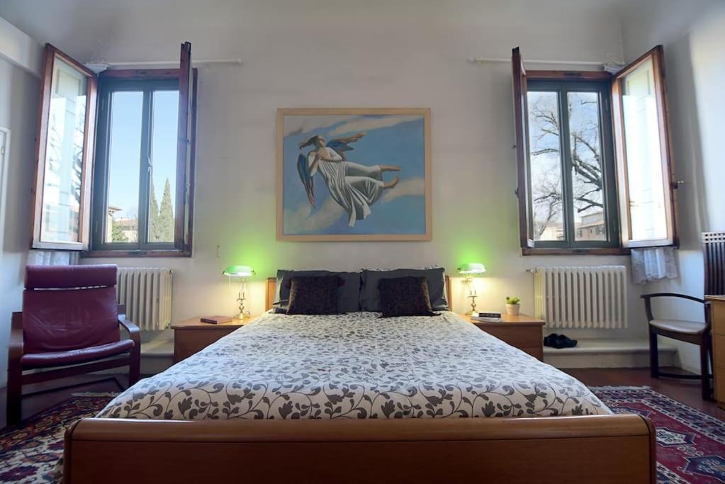 Cozy Apartment With Private Garden - City Center - Флоренция Экстерьер фото